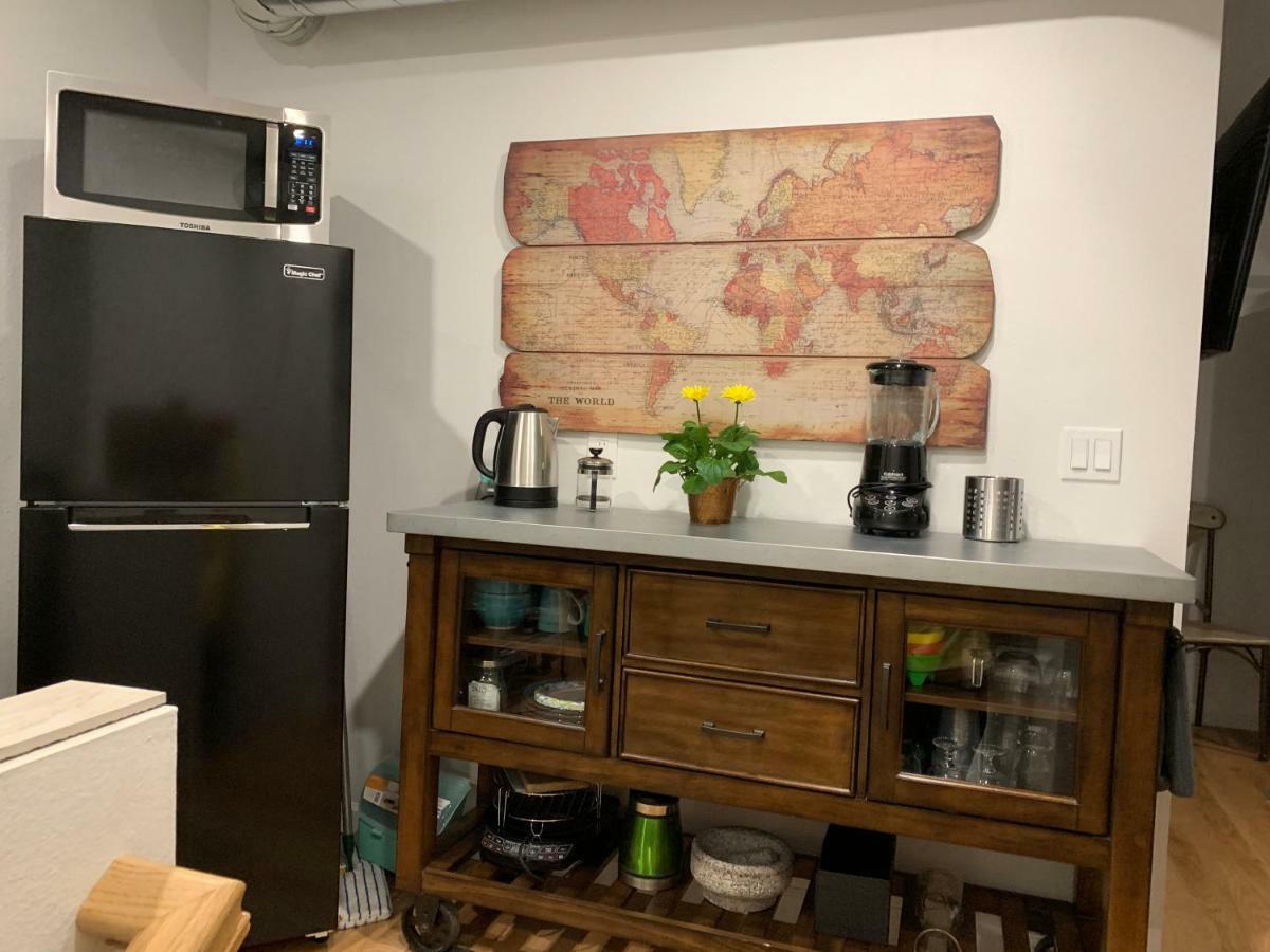 ألباكركي The Upper Room At Casa1022 Compound المظهر الخارجي الصورة